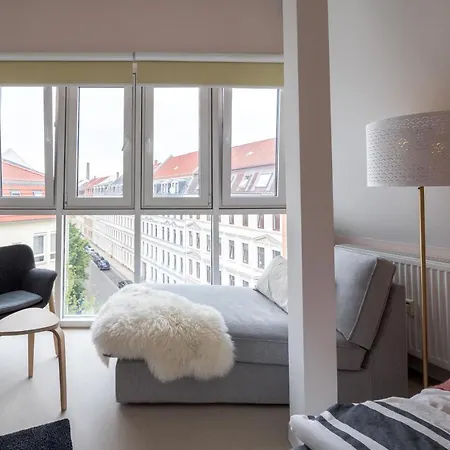 Fullhouse - - S1 - Elevator Apartment Leipzig